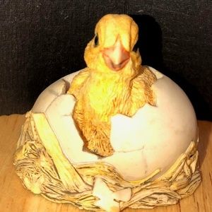 LOWELL DAVIS- NEW ARRIVAL -CLUB RENEWAL FIGURINE